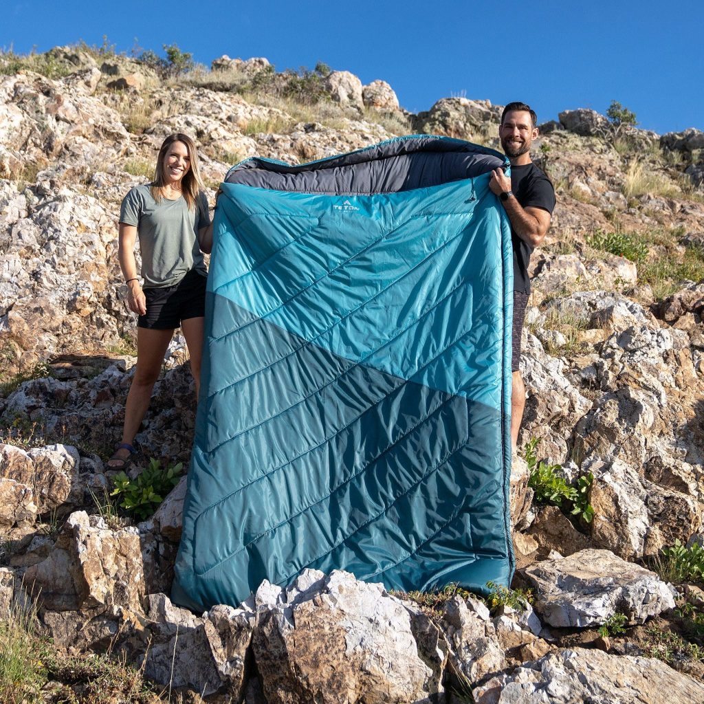 Best Sleeping Bags for Cold Weather: Top 5 Picks to Stay Warm TETON Sports Mammoth Double Sleeping Bag